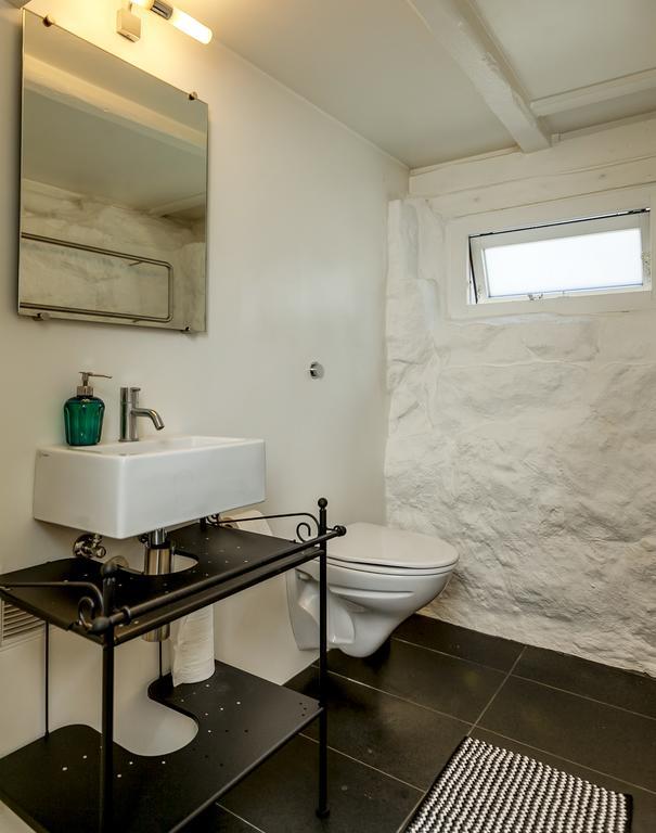 Zion Apartments *